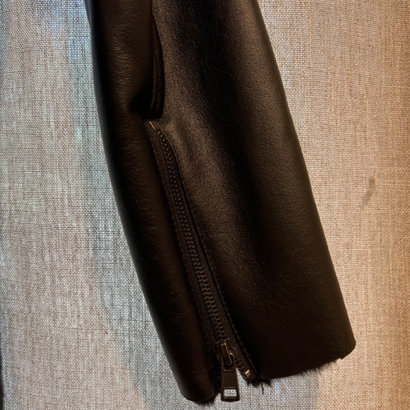 Forever 21 Faux Fur/Faux Leather Black Jacket - Small - Picture 4 of 4